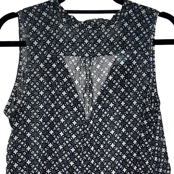 Gap Womens Sleeveless Blouse V-Neck Sheer Tank Top, Blue XS NWOT - Picture 4 of 9